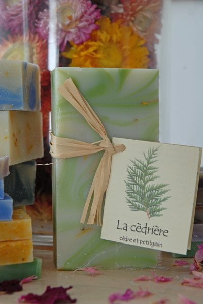 cedriere.jpg La cédrière (cèdre, bois de cèdre et petitgrain)